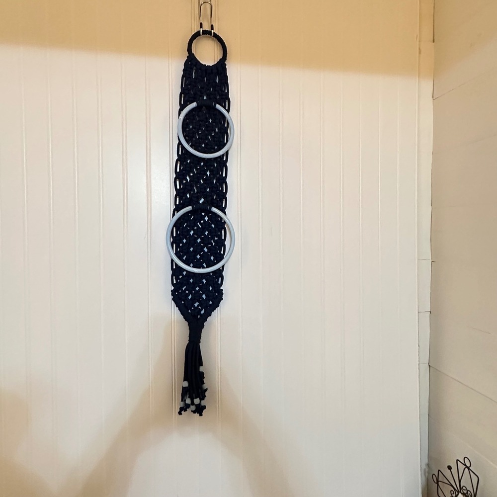 Vintage Macrame Towel Hanger Navy Blu Excellent Beaded Boho Tassel Handmade MCM